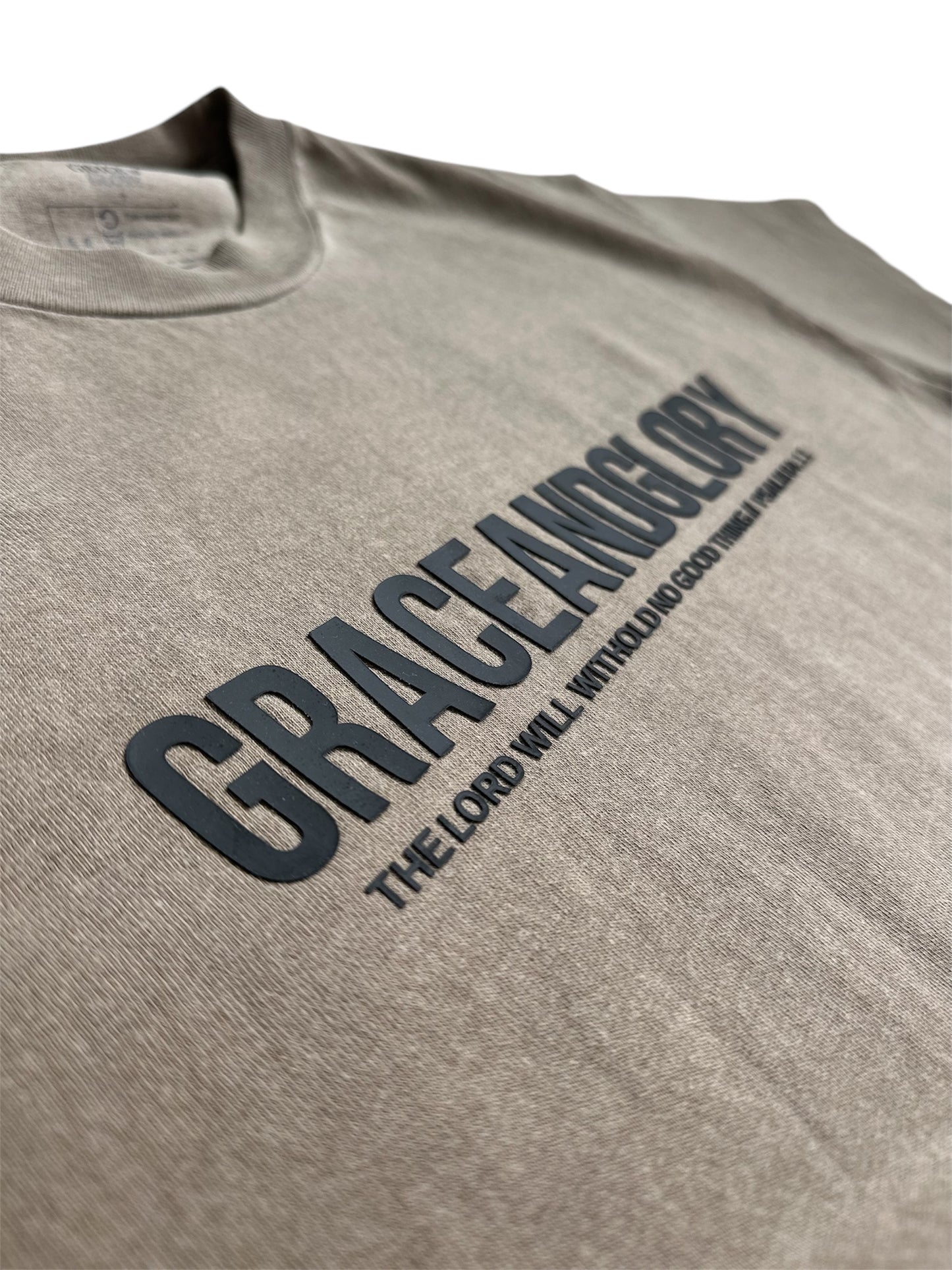 Grace and Glory 3D